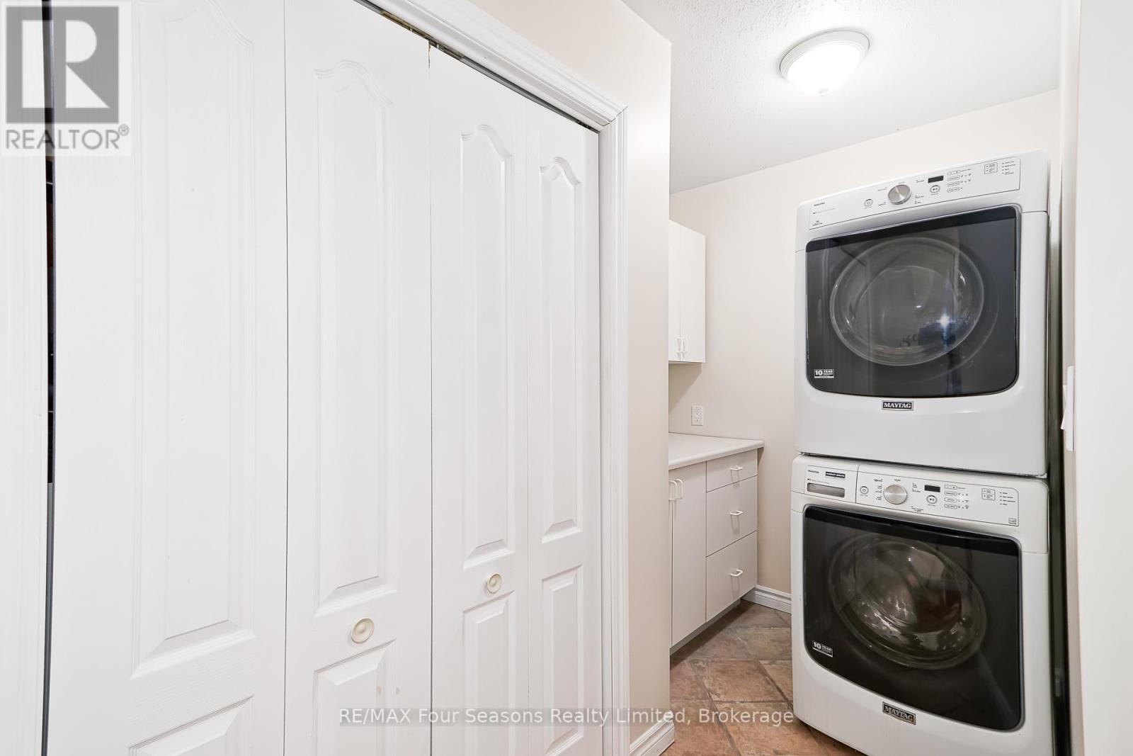 #1 275 HURON STREET - 24