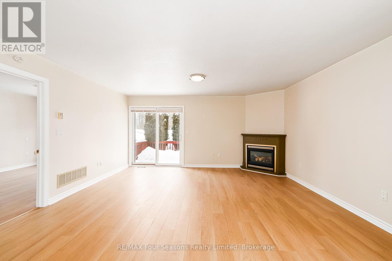 #1 275 HURON STREET - 13