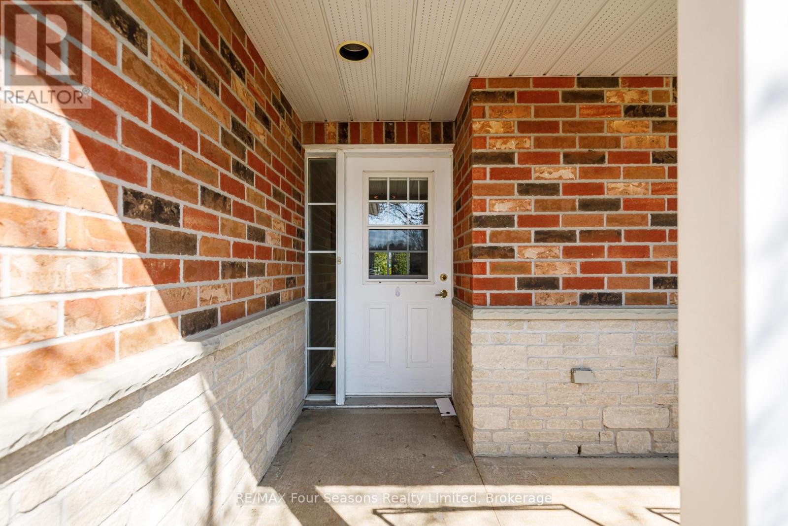 #1 275 HURON STREET - 3