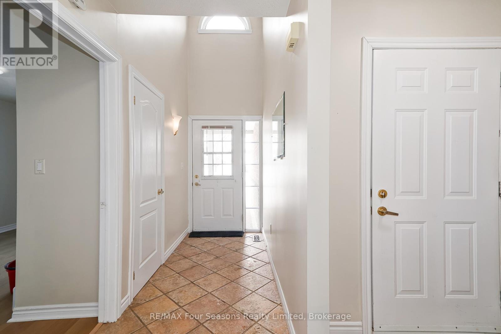 #1 275 HURON STREET - 5