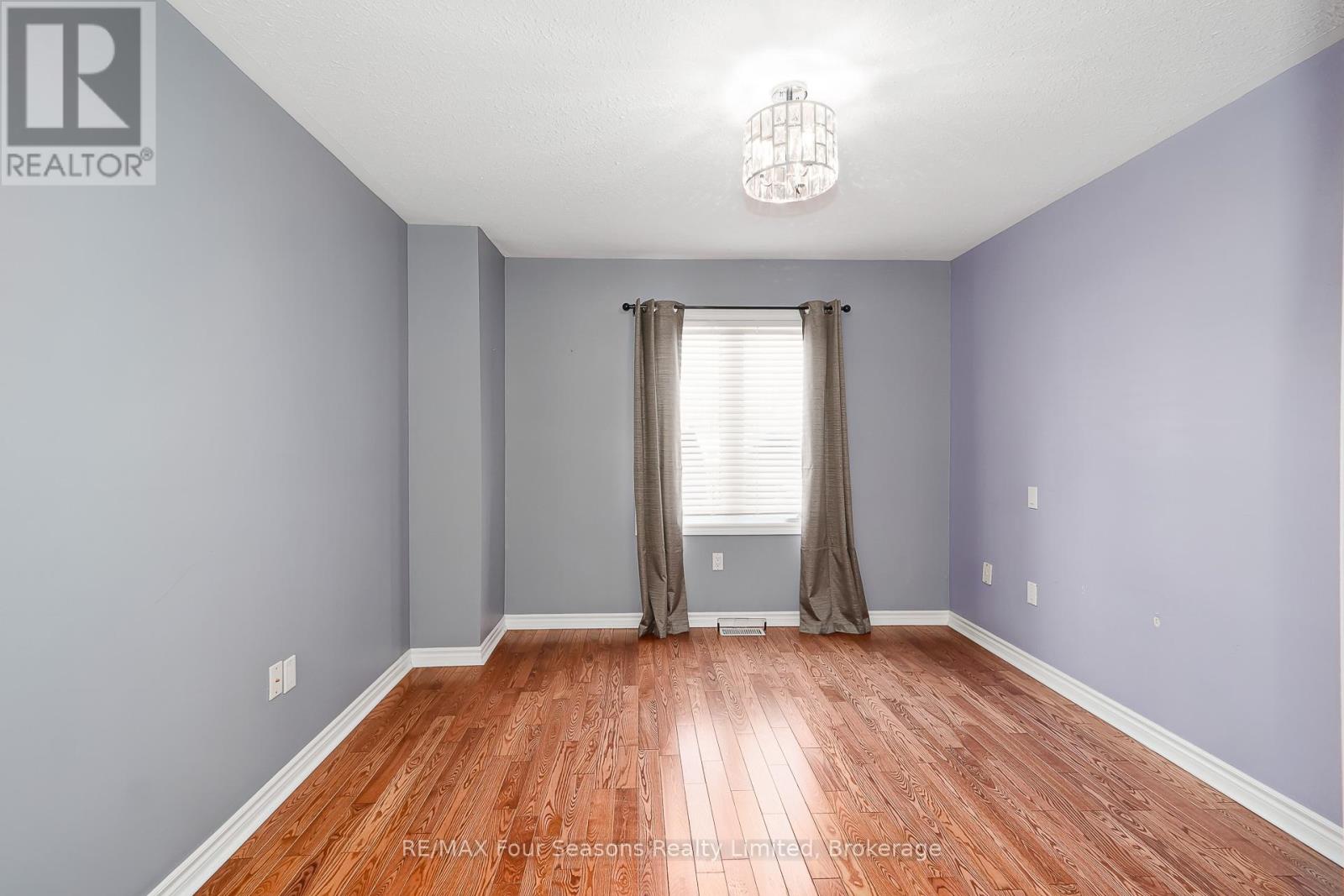 #4 275 HURON STREET - 19