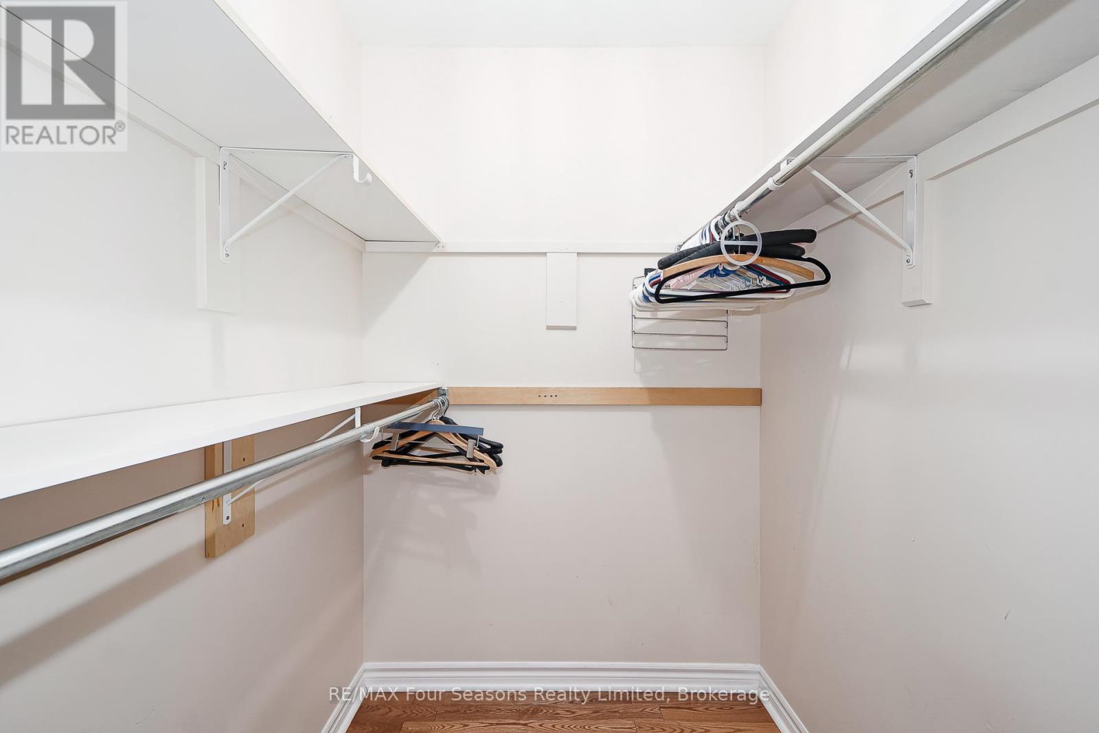 #4 275 HURON STREET - 24