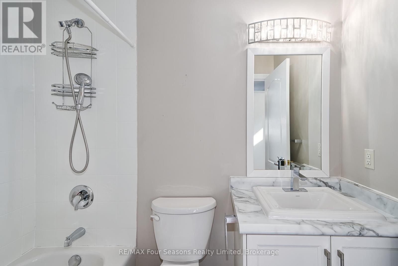 #4 275 HURON STREET - 27