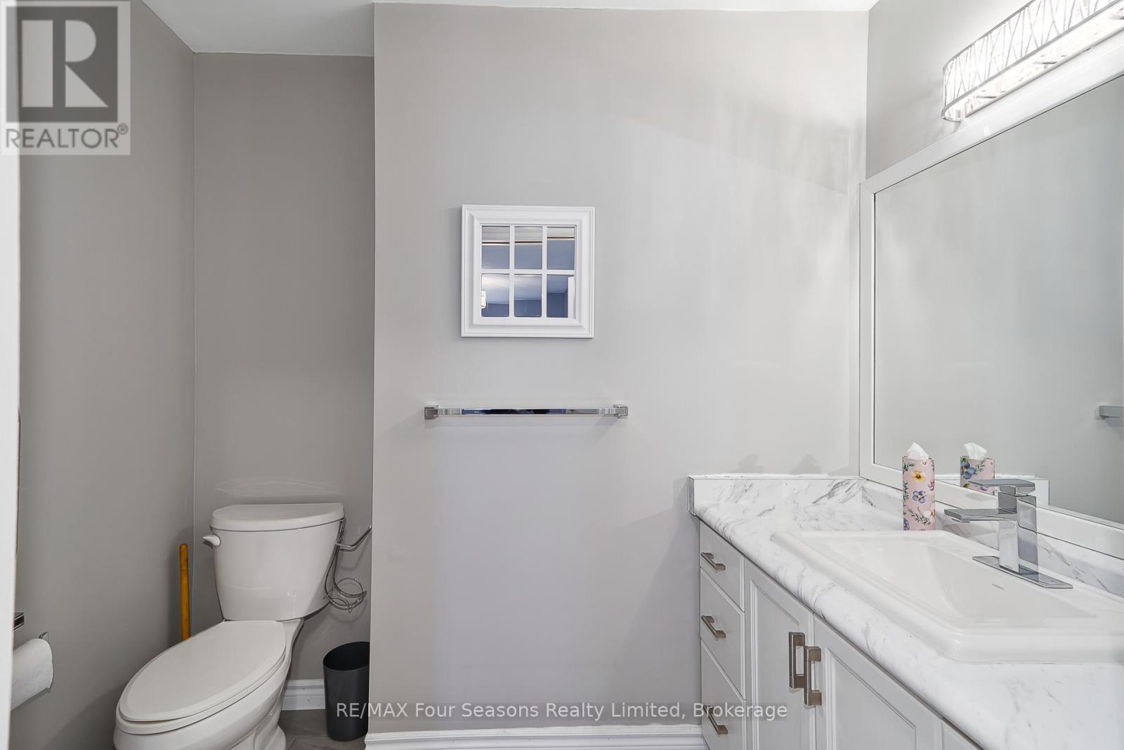 #4 275 HURON STREET - 23
