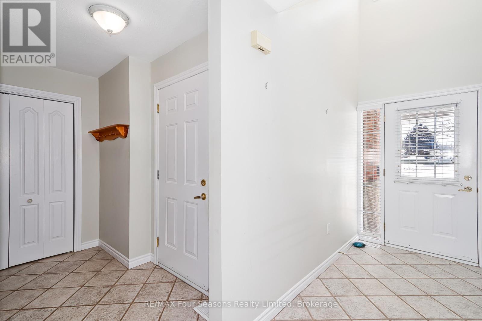 #4 275 HURON STREET - 8