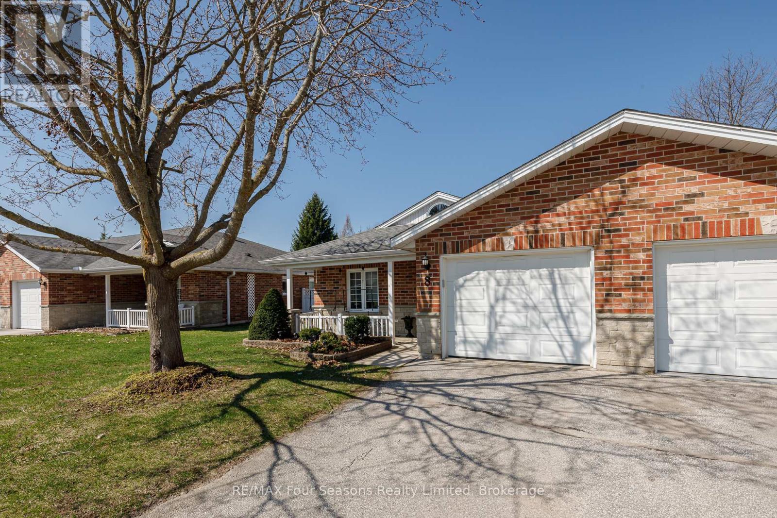 #8 275 HURON STREET - 2
