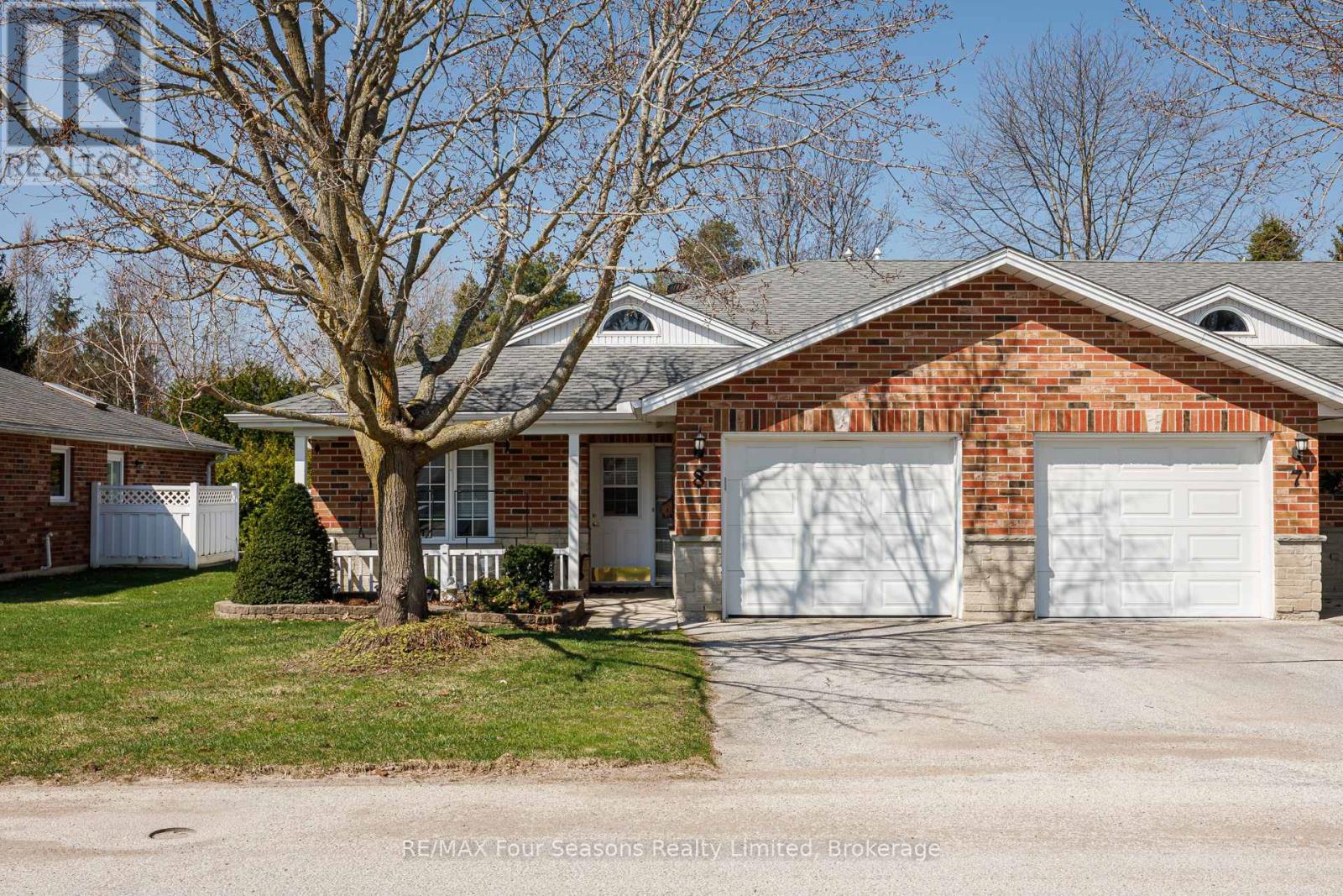#8 275 HURON STREET - 1