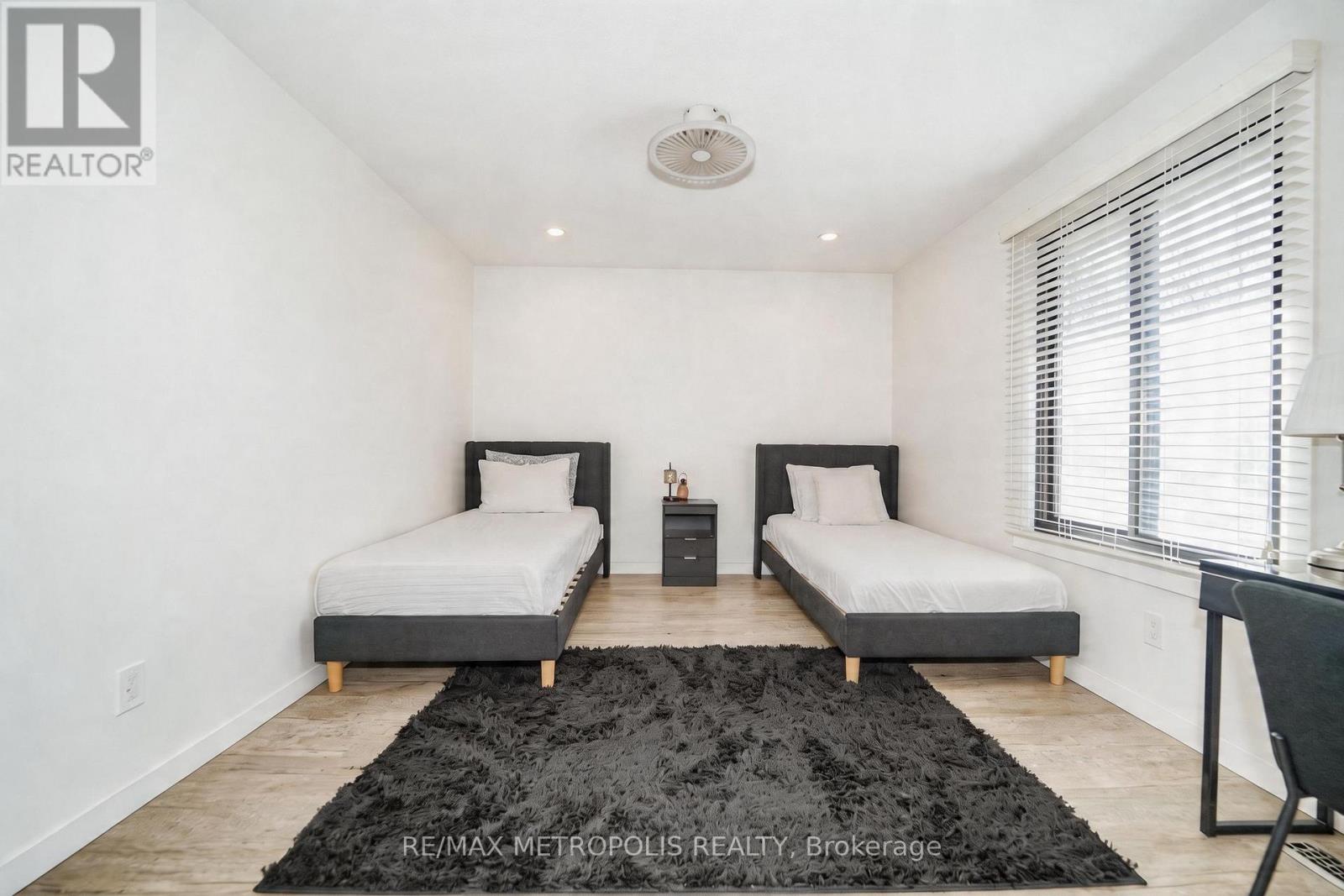 19 GLENABBEY DRIVE — photo 14