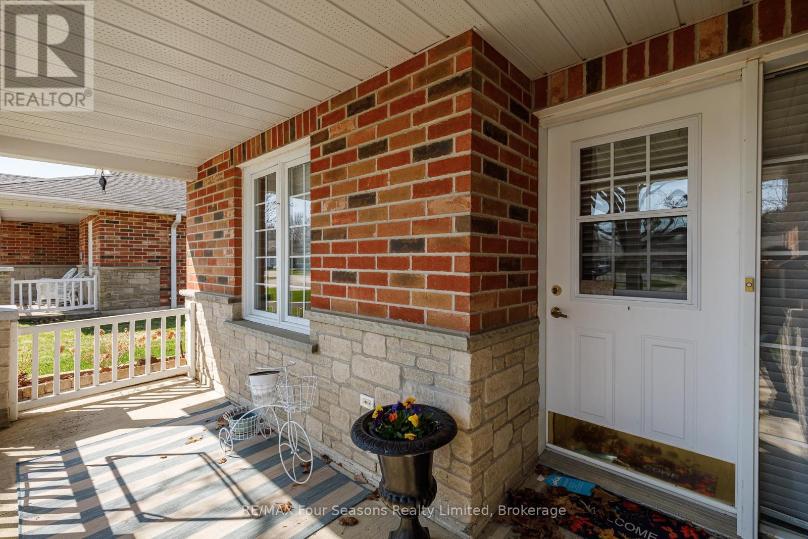 #8 275 HURON STREET - 6