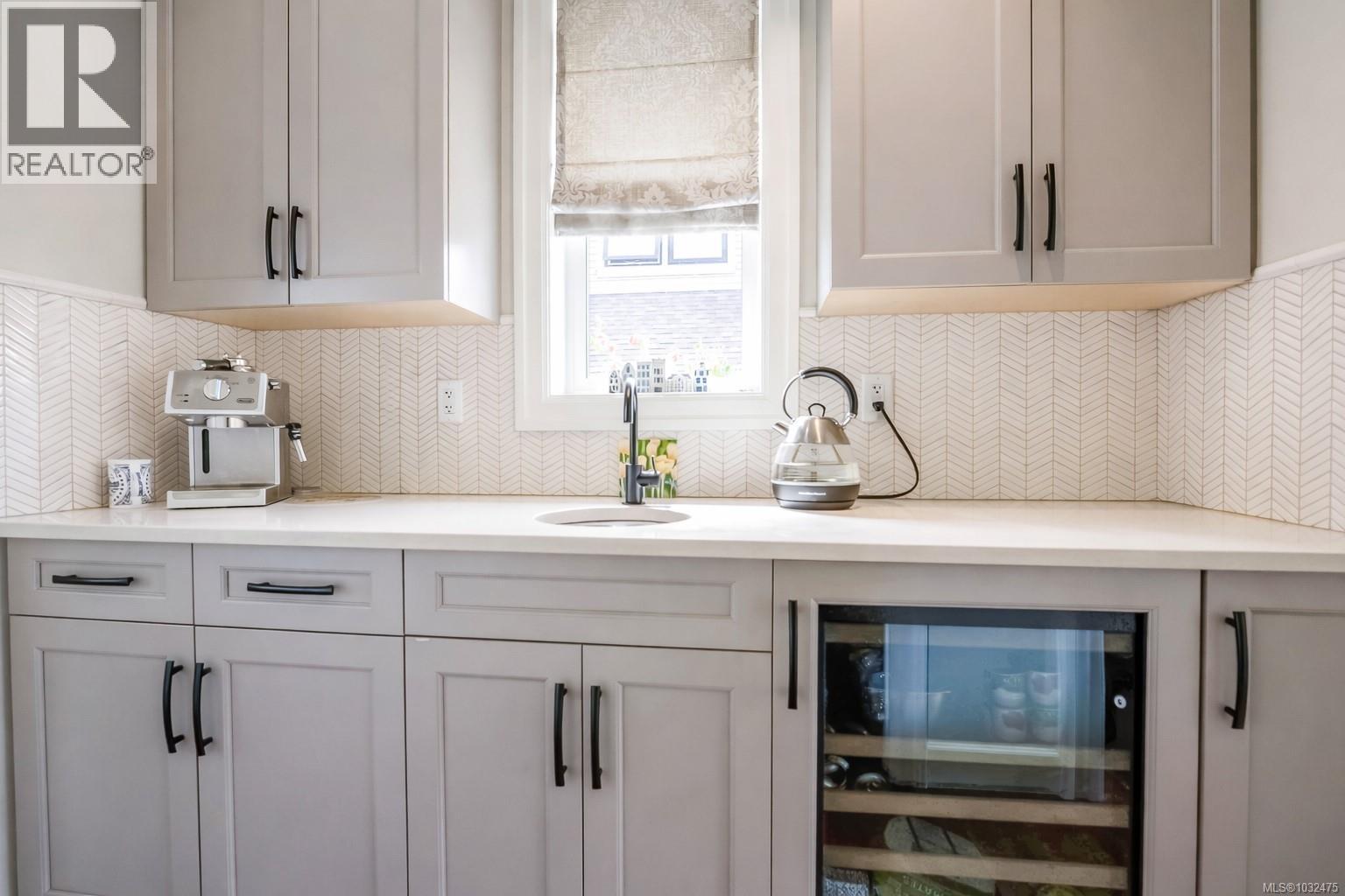  4105 Alberg Lane, Saanich