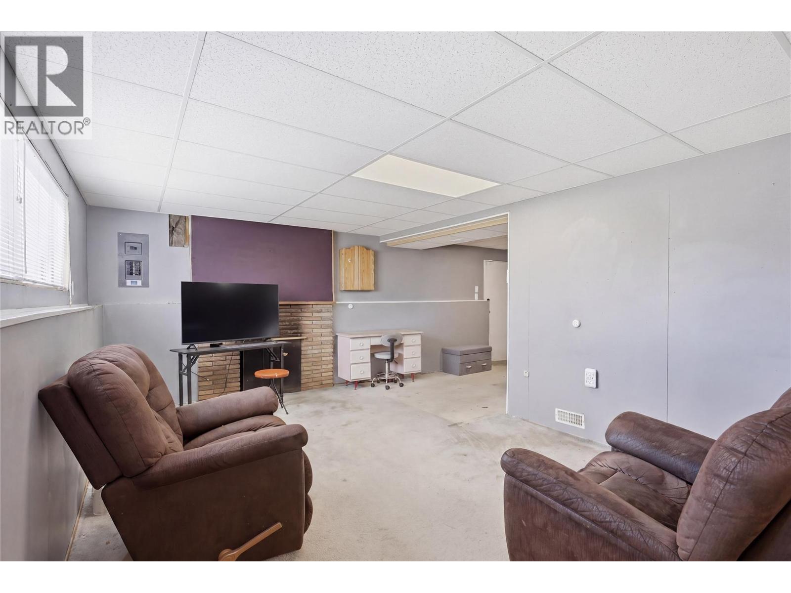 686 Brandon Avenue - 21