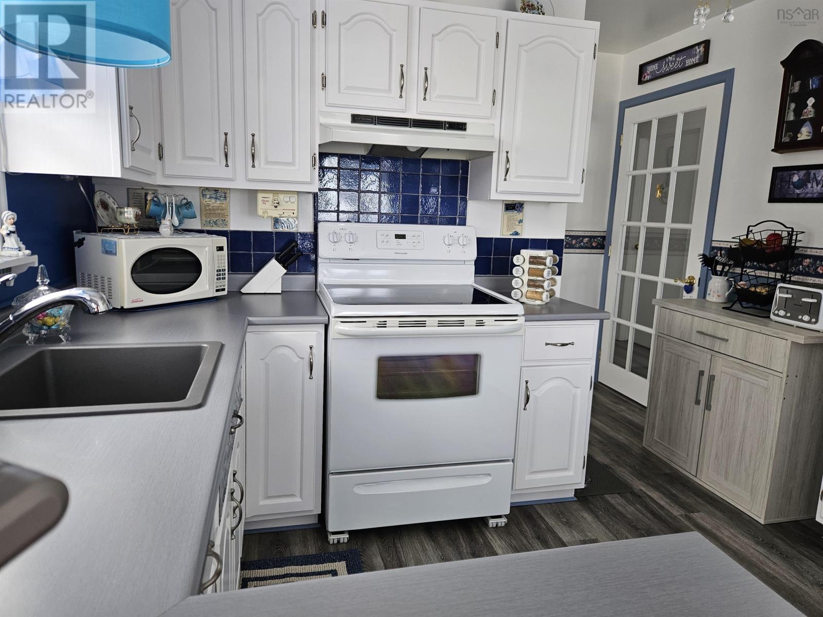 Property 11 of 23 of 182 & 174 James Street