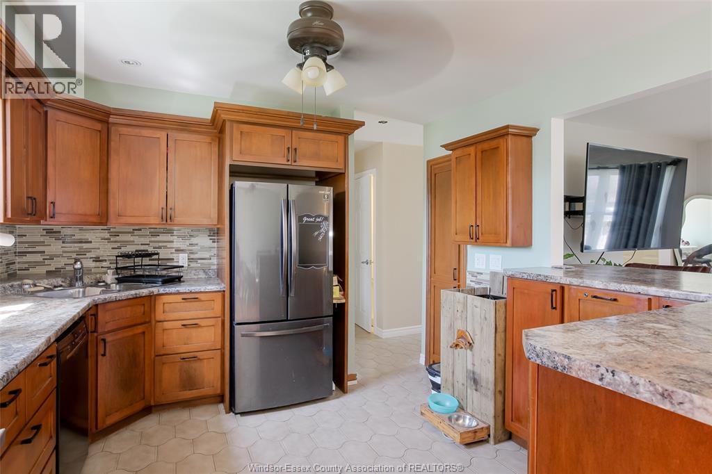 325 MCCURDY, Amherstburg, Ontario, N9V3B8 — Photo 13