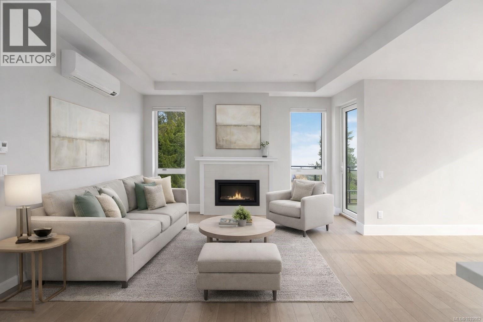 206 990 Doumac Avenue, Saanich