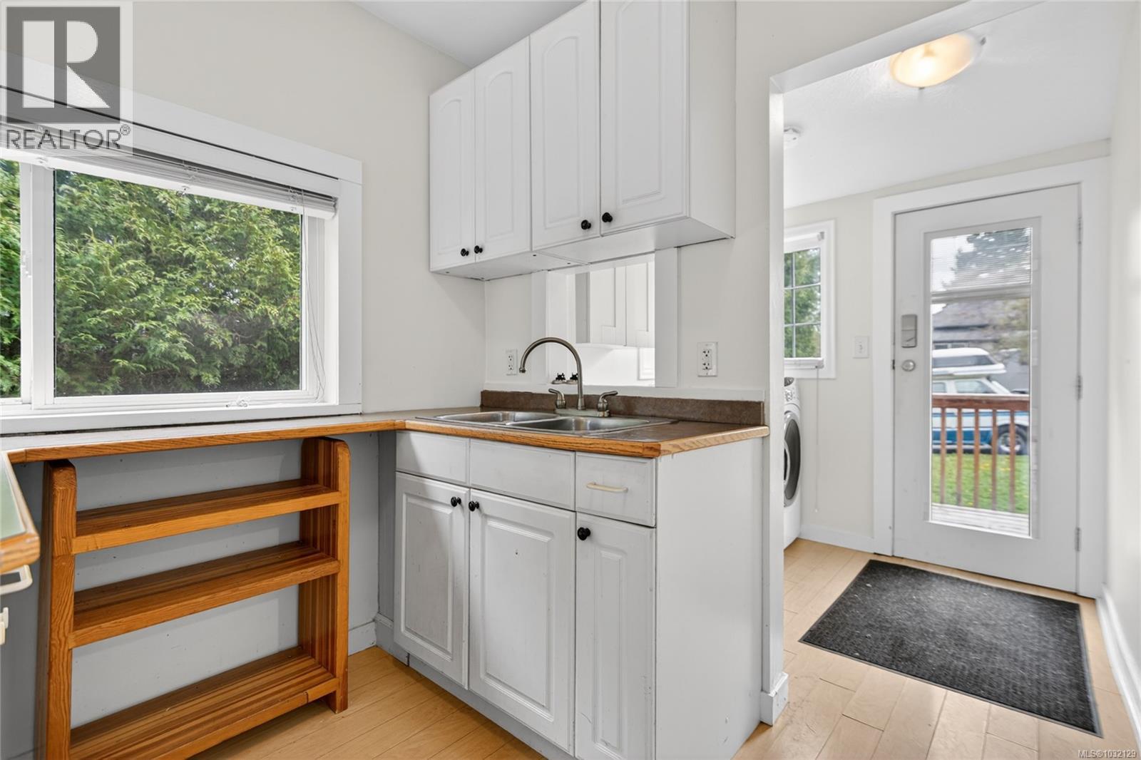 2818 Maryport Ave - 11