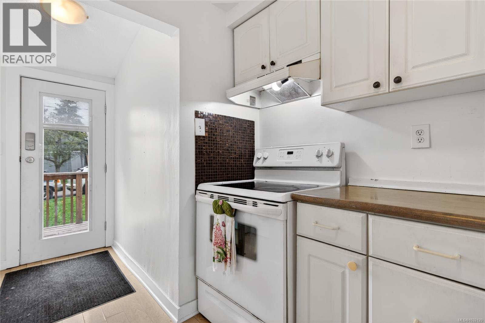 2818 Maryport Ave - 13