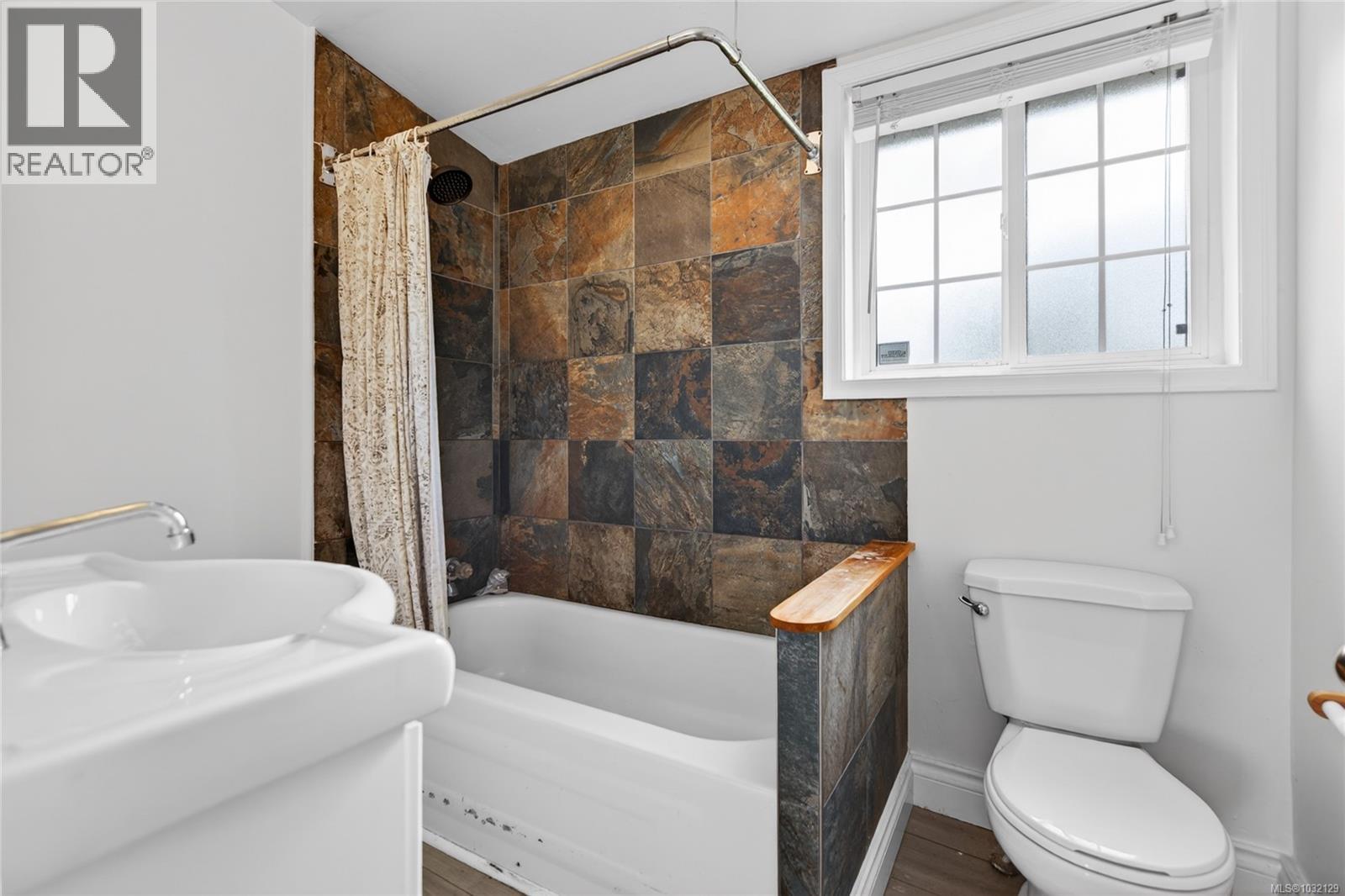 2818 Maryport Ave - 30