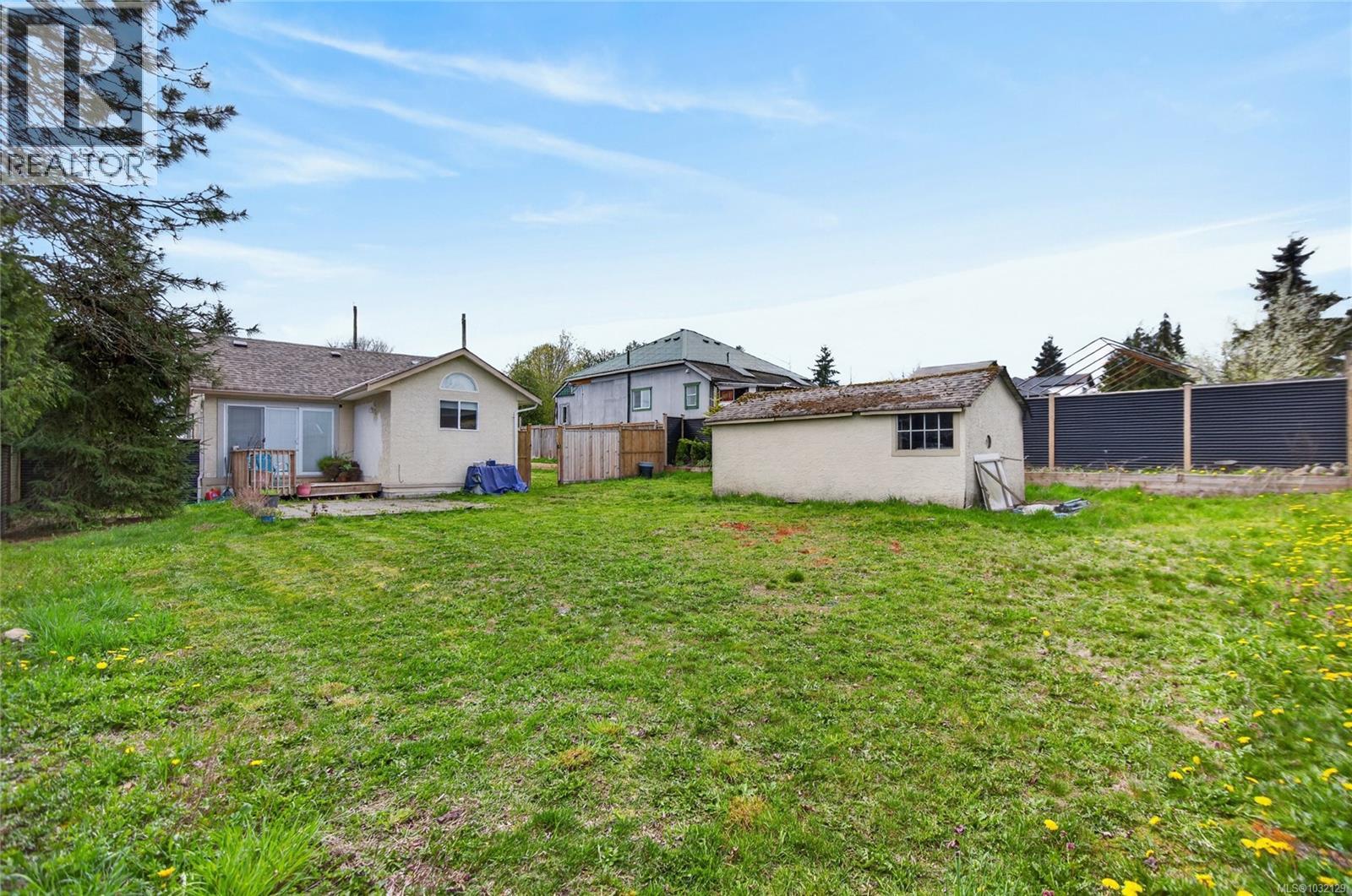 2818 Maryport Ave - 33