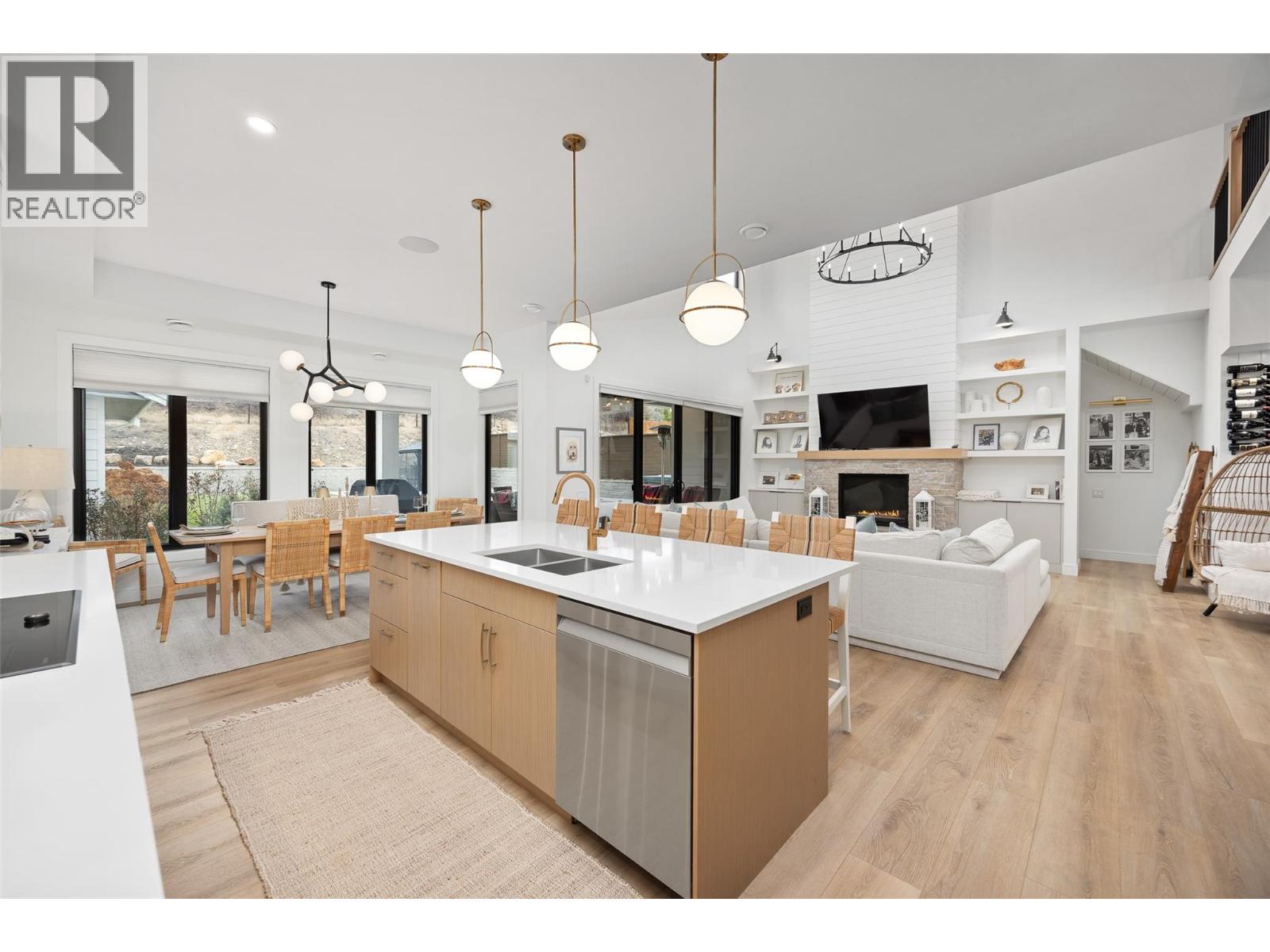  415 Hawk Hill Drive, Kelowna