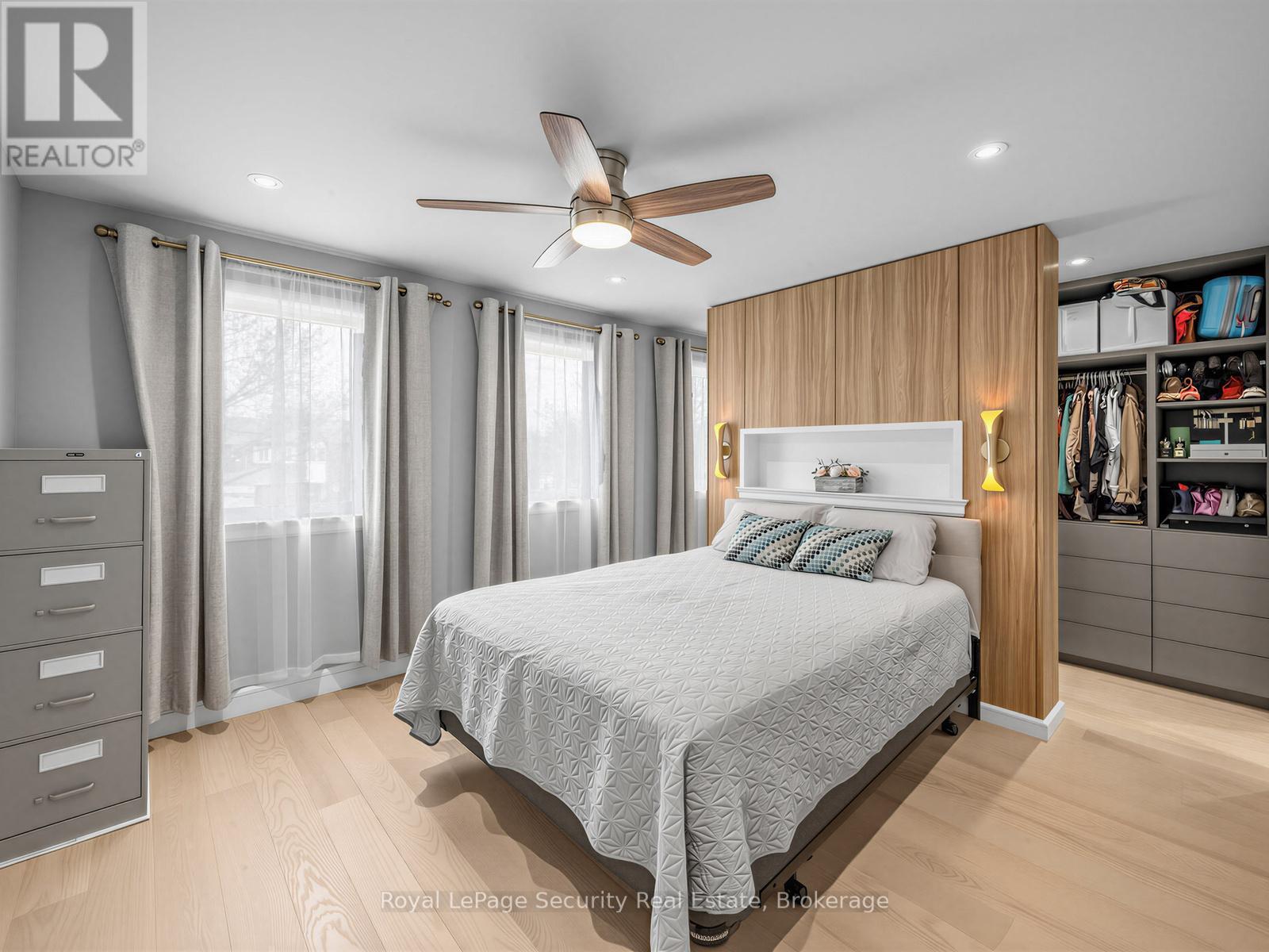 14 JEREMY PLACE - 20
