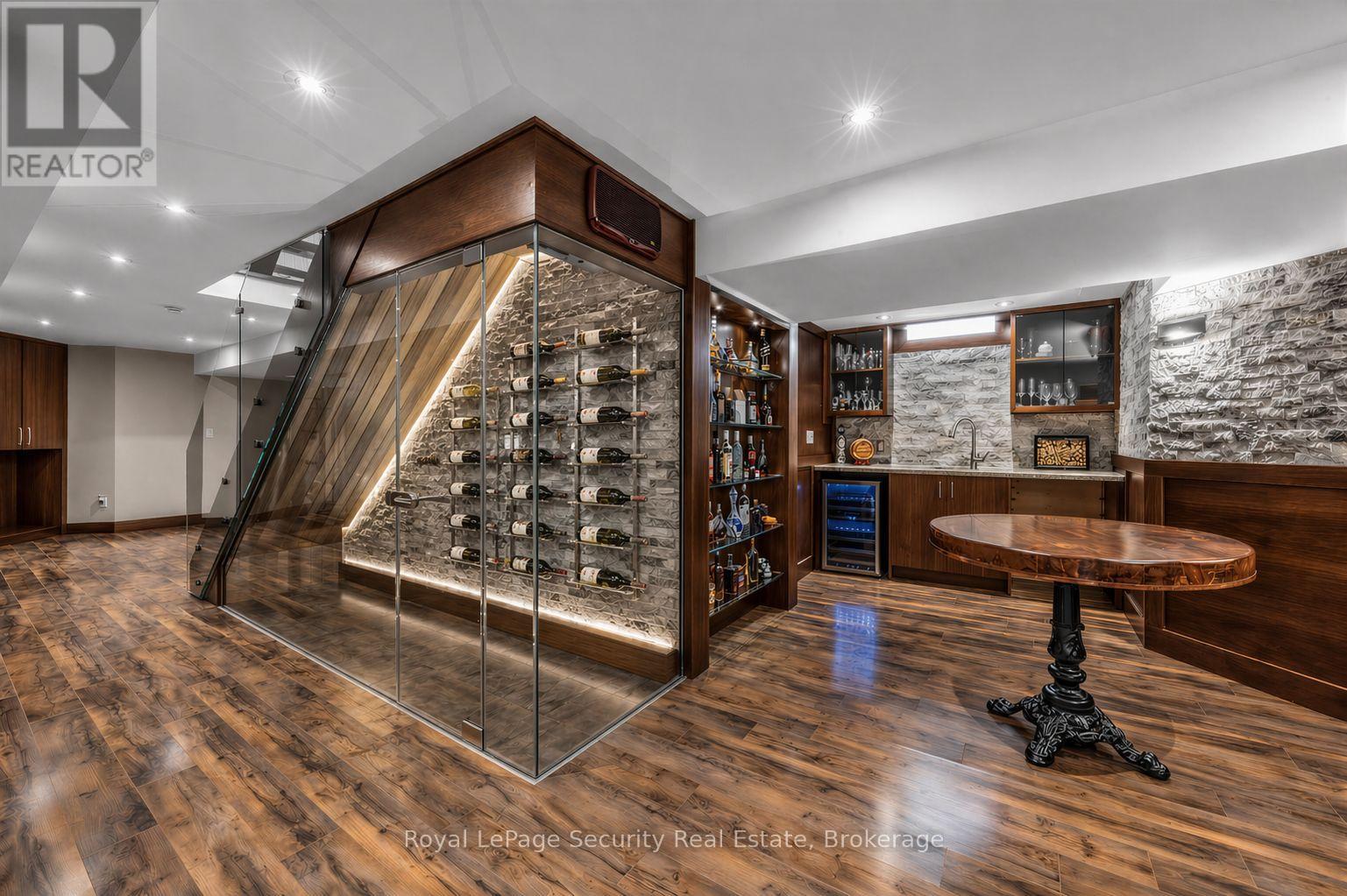 14 JEREMY PLACE - 31