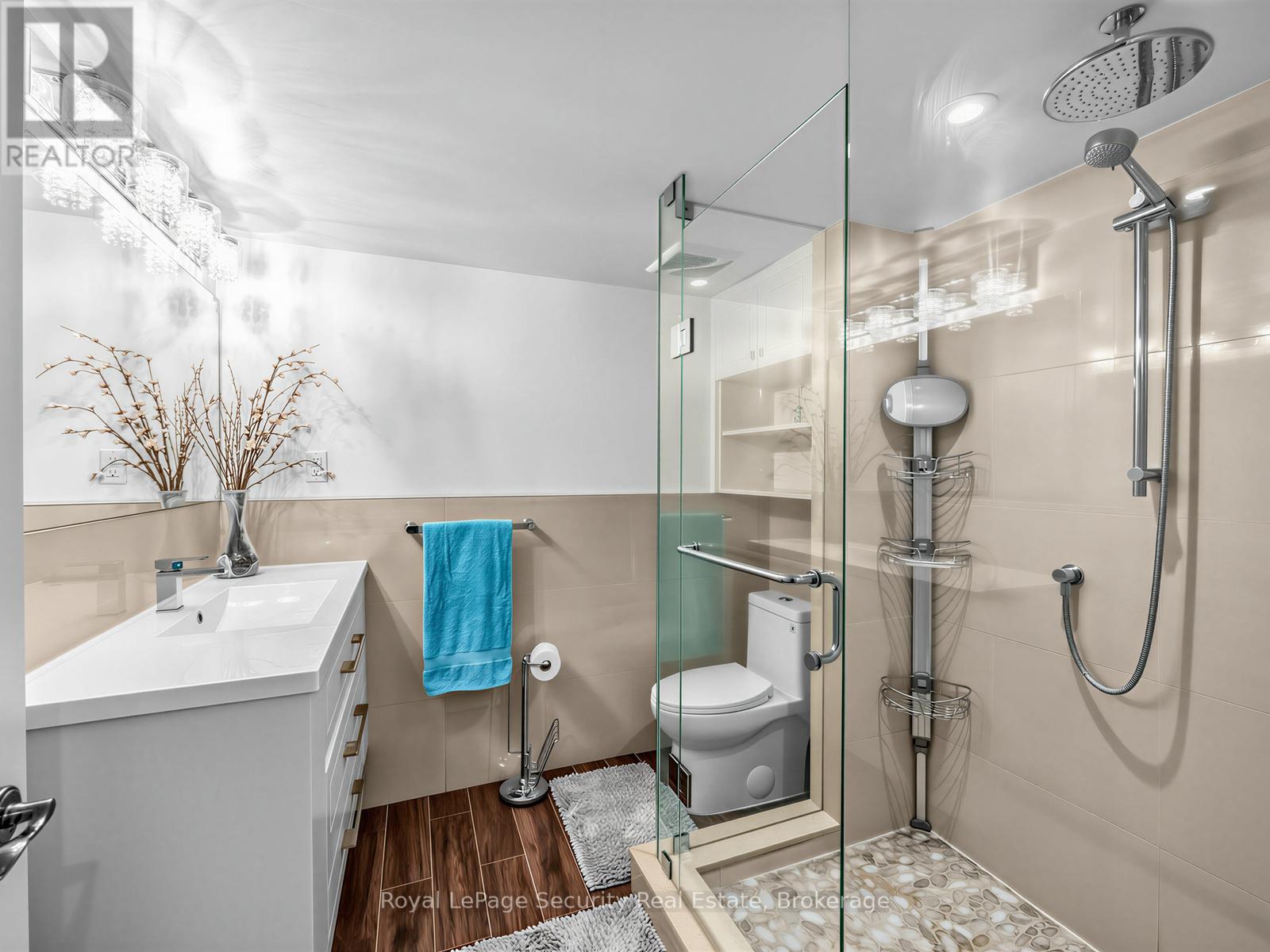 14 JEREMY PLACE - 33