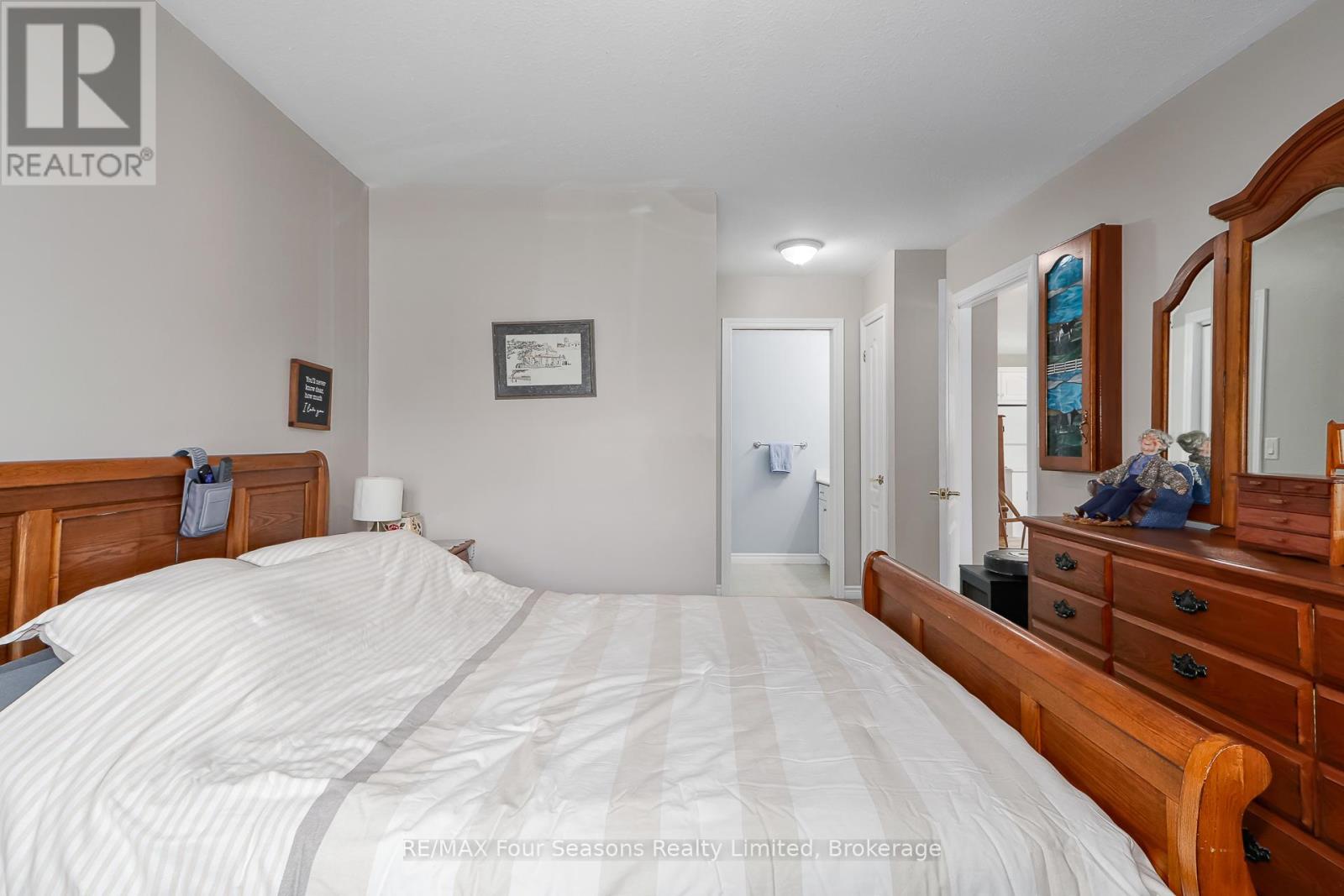 #49 275 HURON STREET - 20