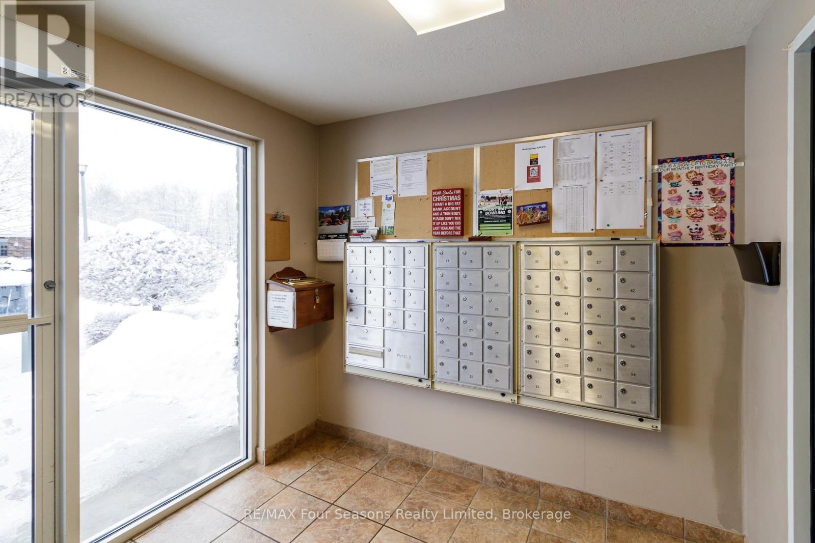 #49 275 HURON STREET - 34
