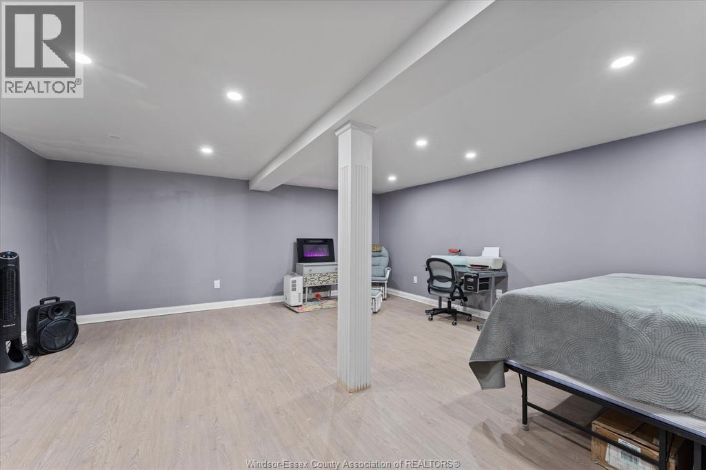 #119 1858 EASTGATE ESTATES - 17