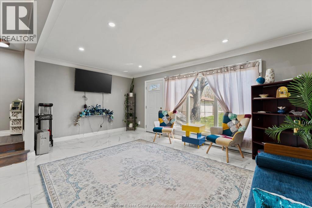 #119 1858 EASTGATE ESTATES - 8