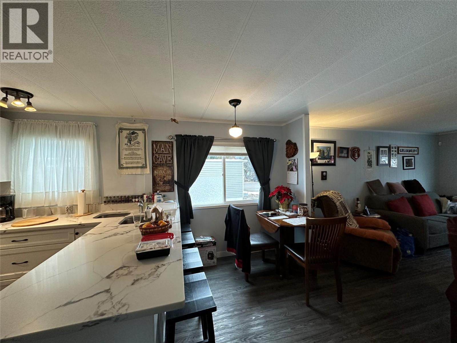 15 473 CORINA Avenue, Princeton