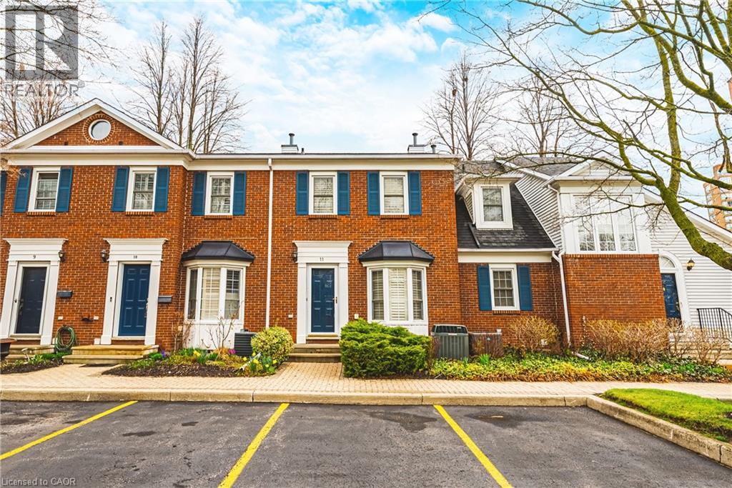 1275 MAPLE CROSSING Boulevard Unit# 11