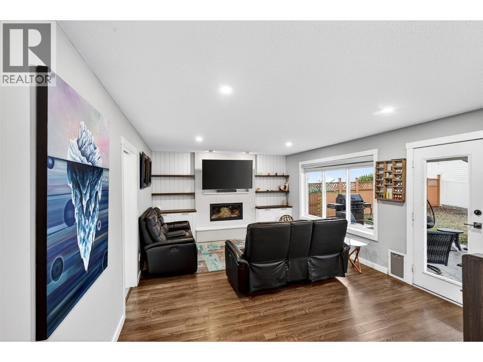 #109 2220 Shannon Ridge Drive Unit# 109 - 8