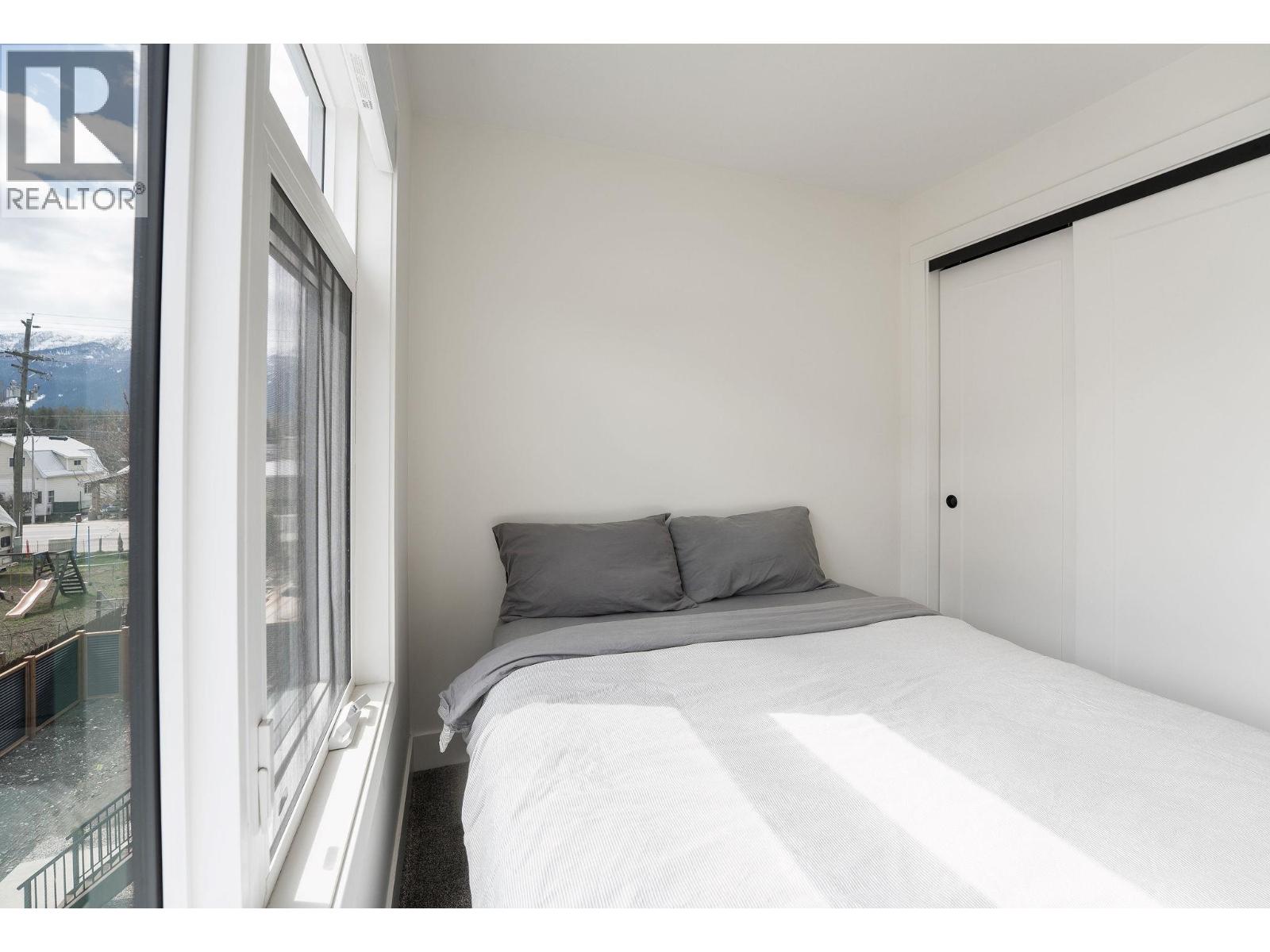 #13 414 Humbert Street - 22