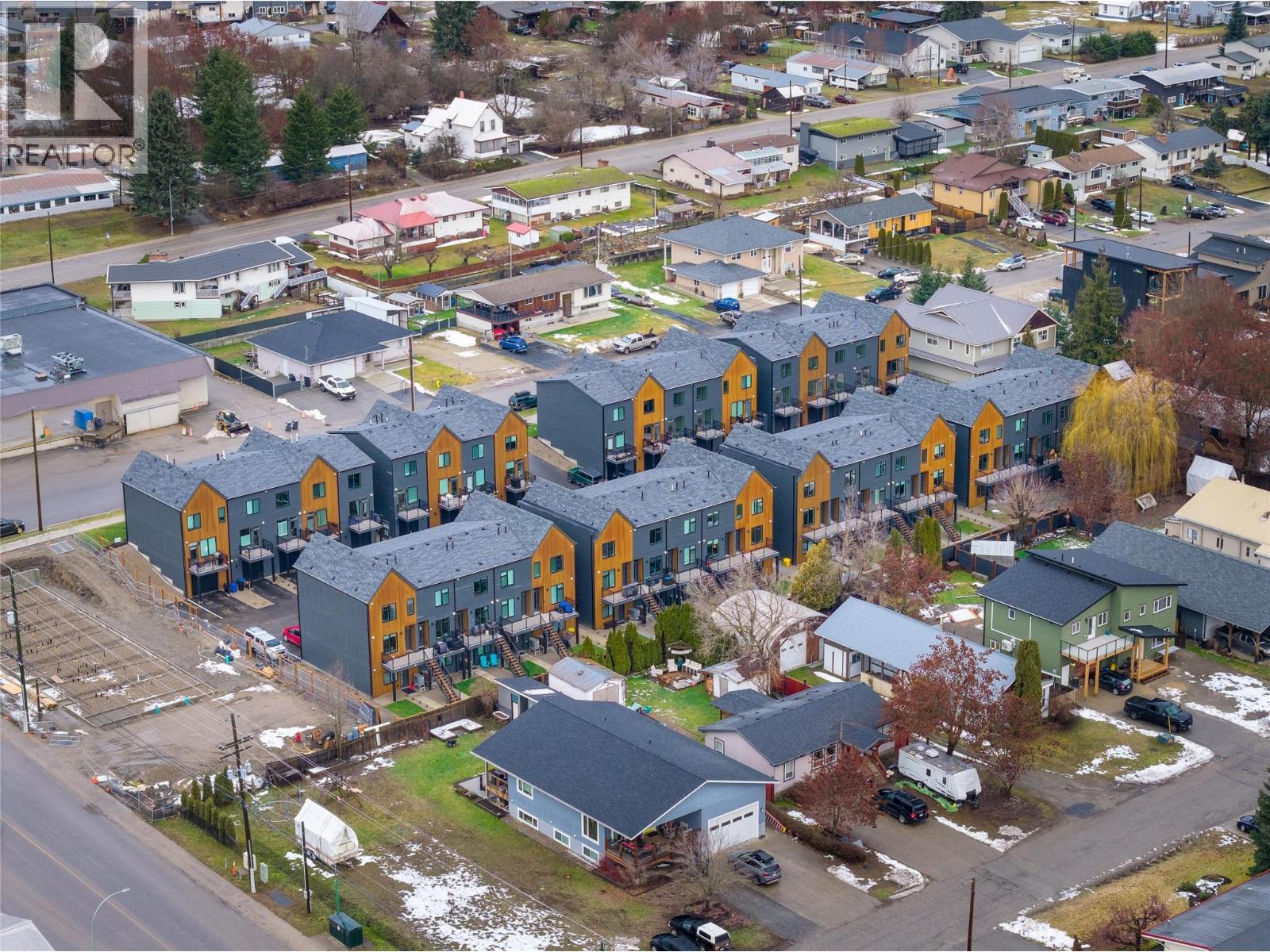 #13 414 Humbert Street - 41