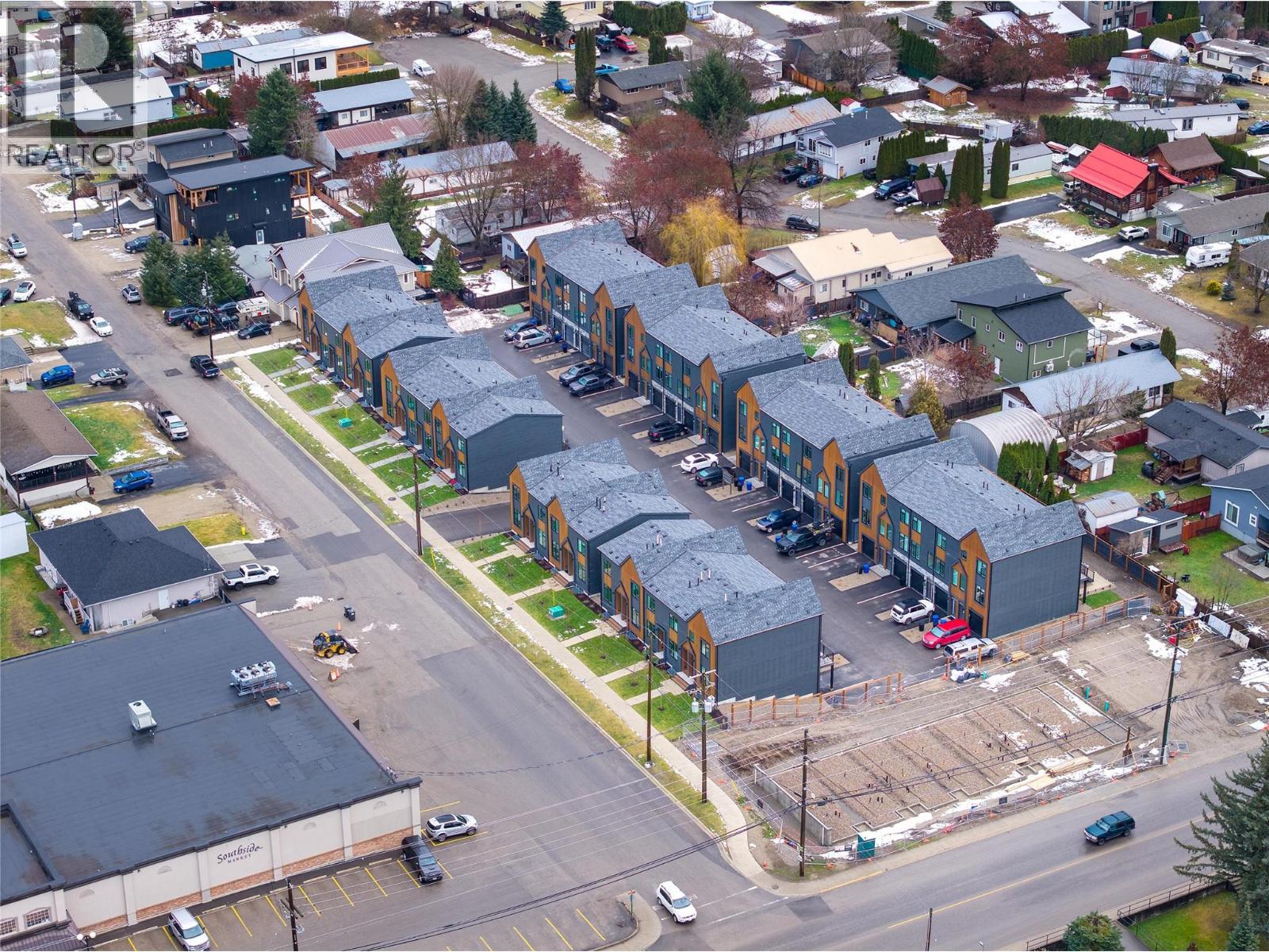 #13 414 Humbert Street - 39