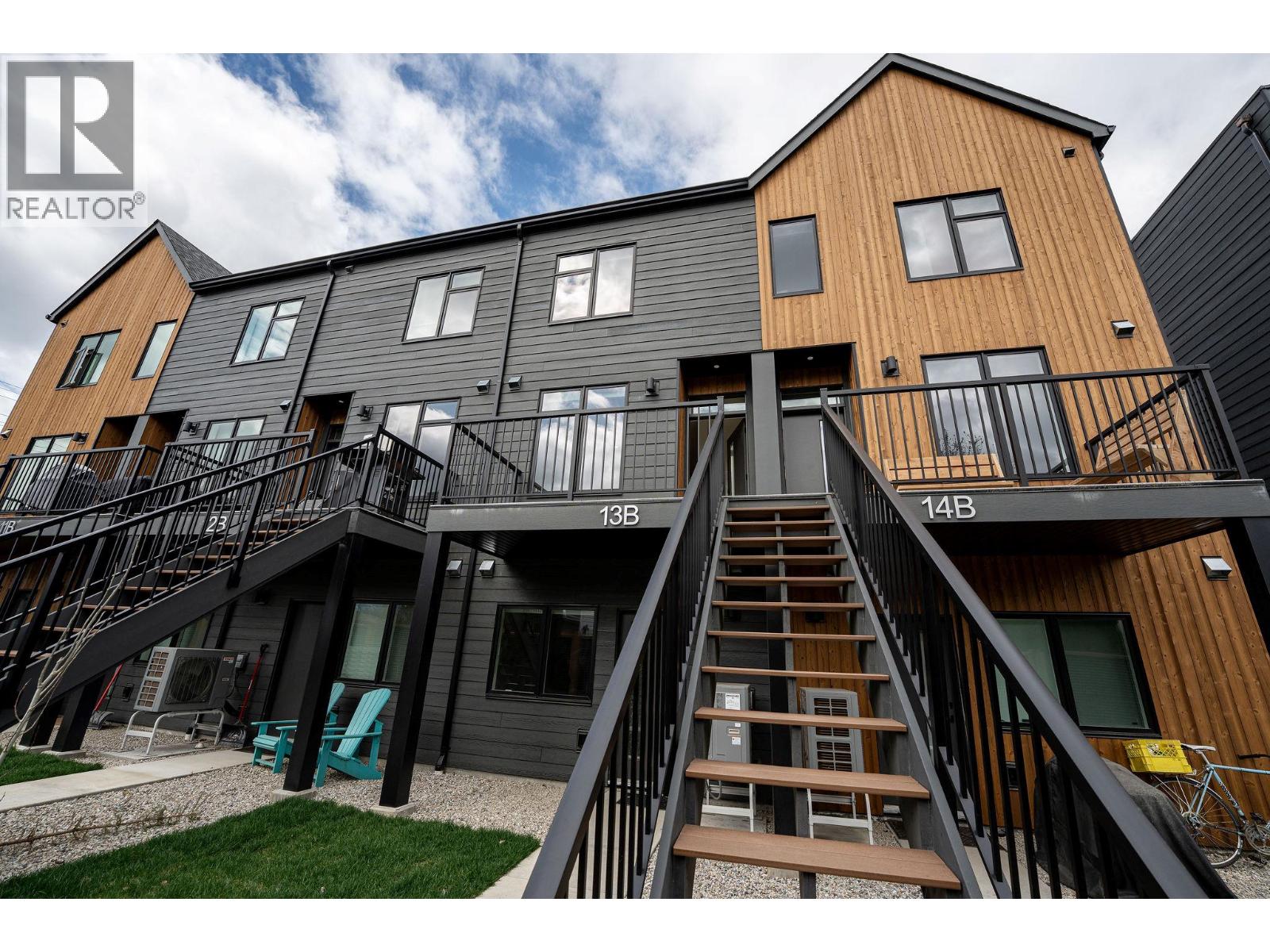 #13 414 Humbert Street - 16