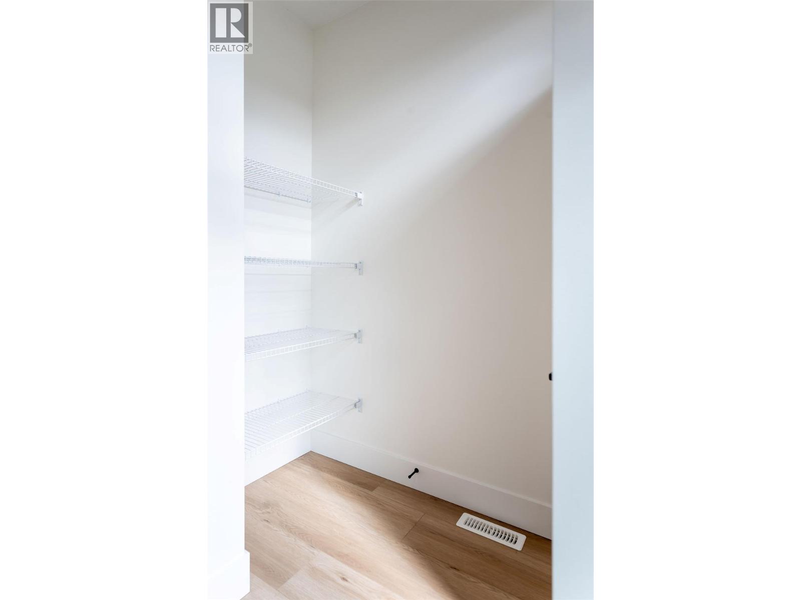 #13 414 Humbert Street - 7