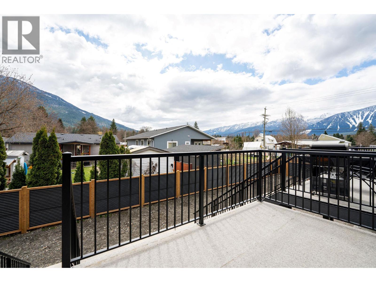 #13 414 Humbert Street - 13