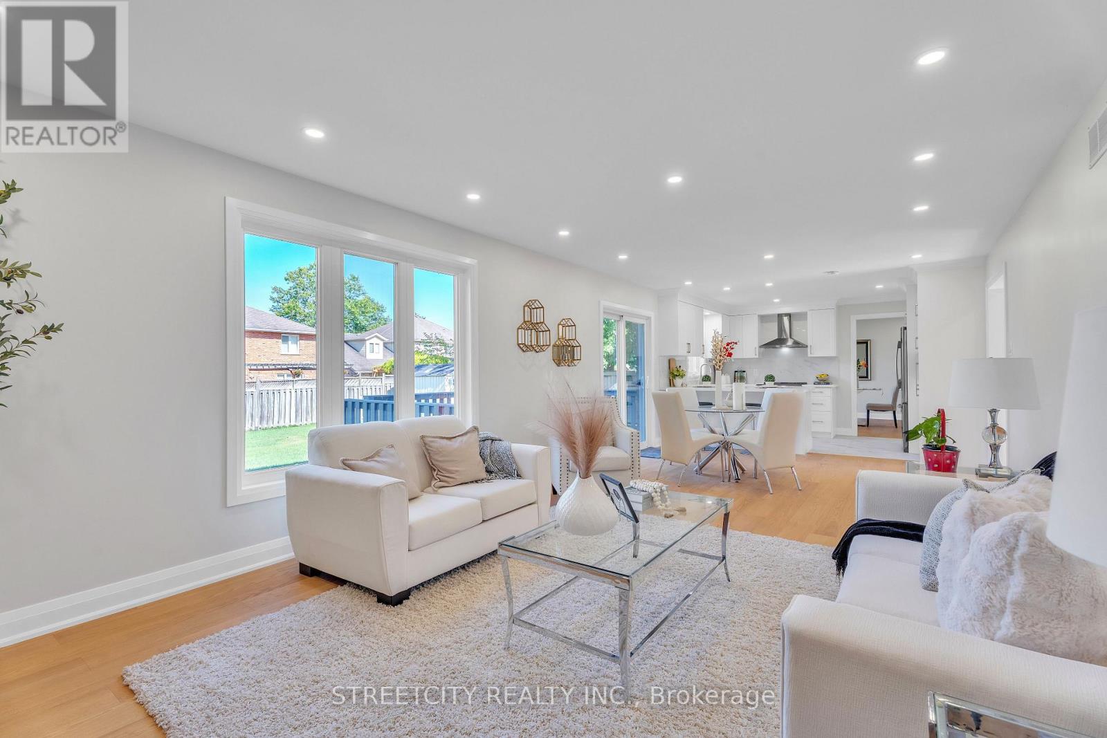 26 GRASMERE CRESCENT