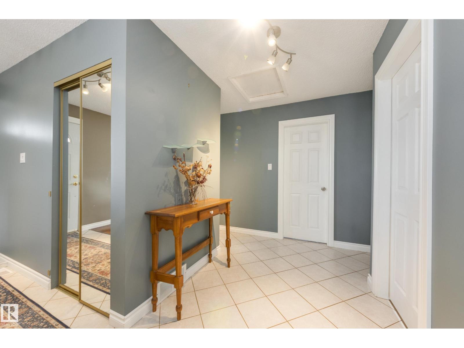 14227 74 ST NW - 12
