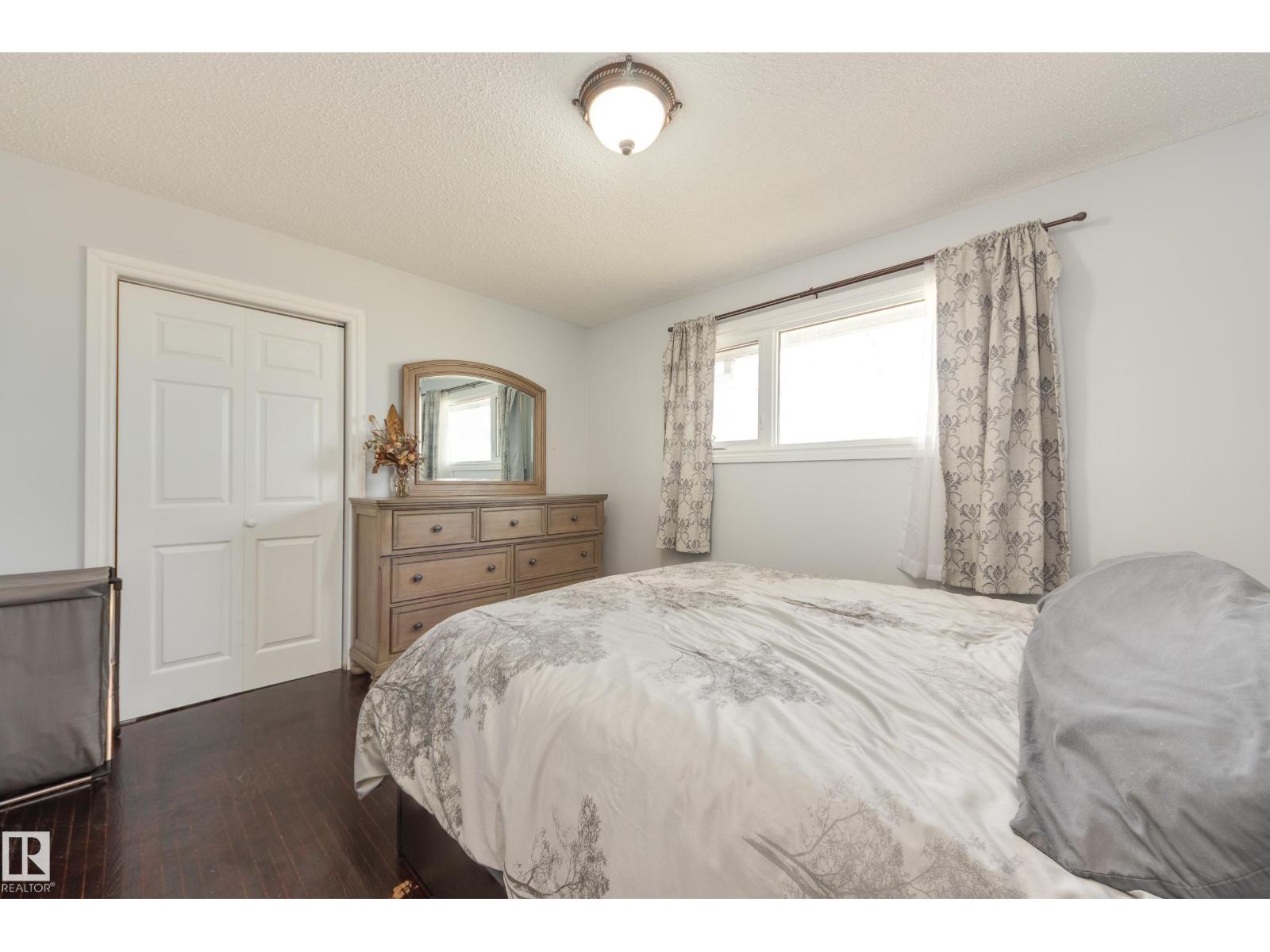 14227 74 ST NW - 14