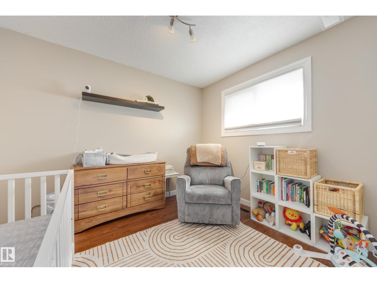 14227 74 ST NW - 16