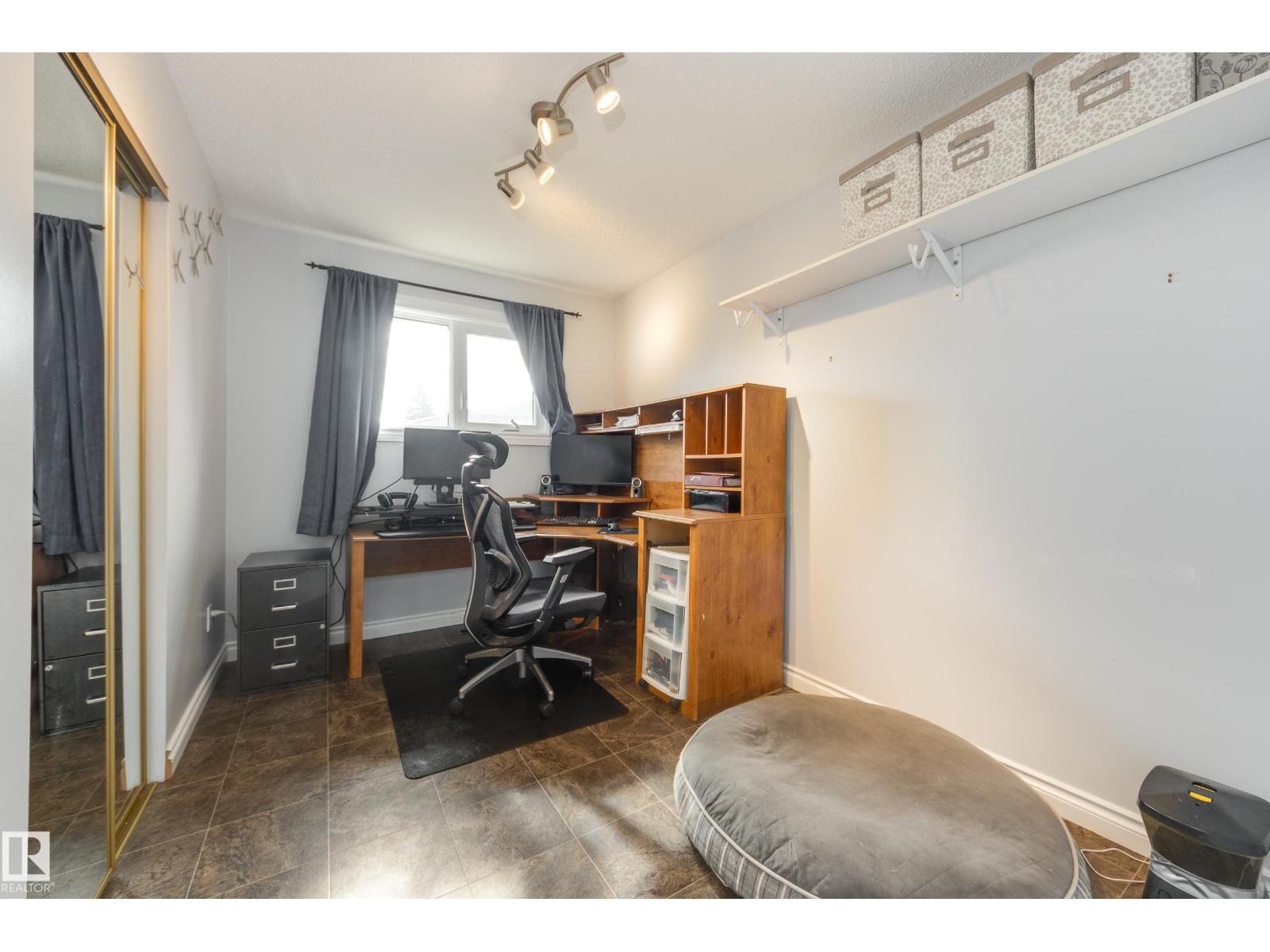 14227 74 ST NW - 17