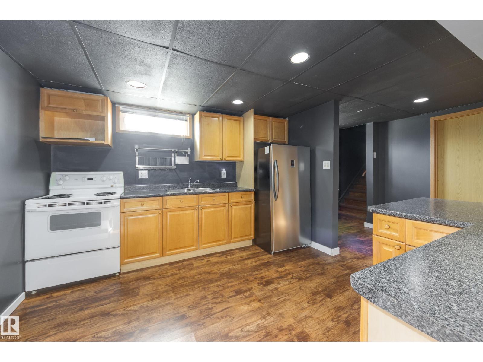 14227 74 ST NW - 25