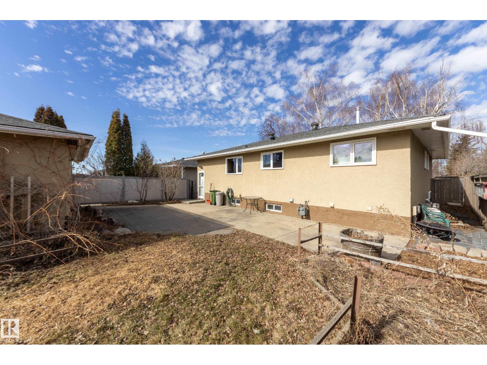 14227 74 ST NW - 33