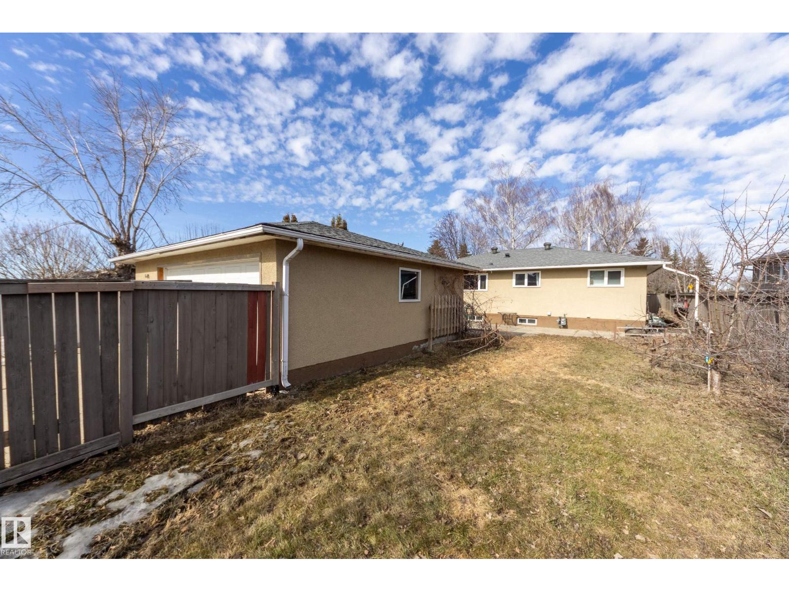 14227 74 ST NW - 36