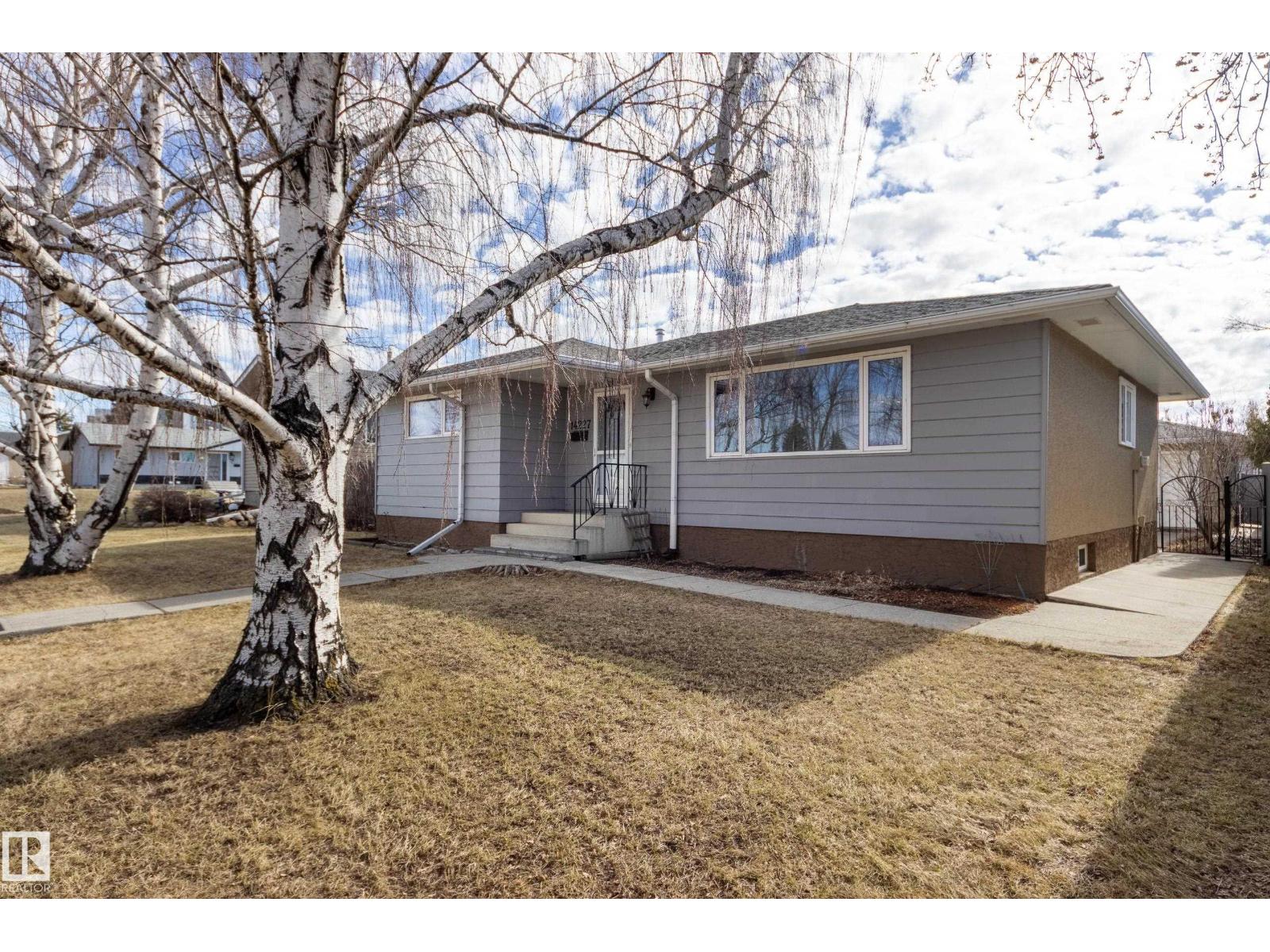 14227 74 ST NW - 38