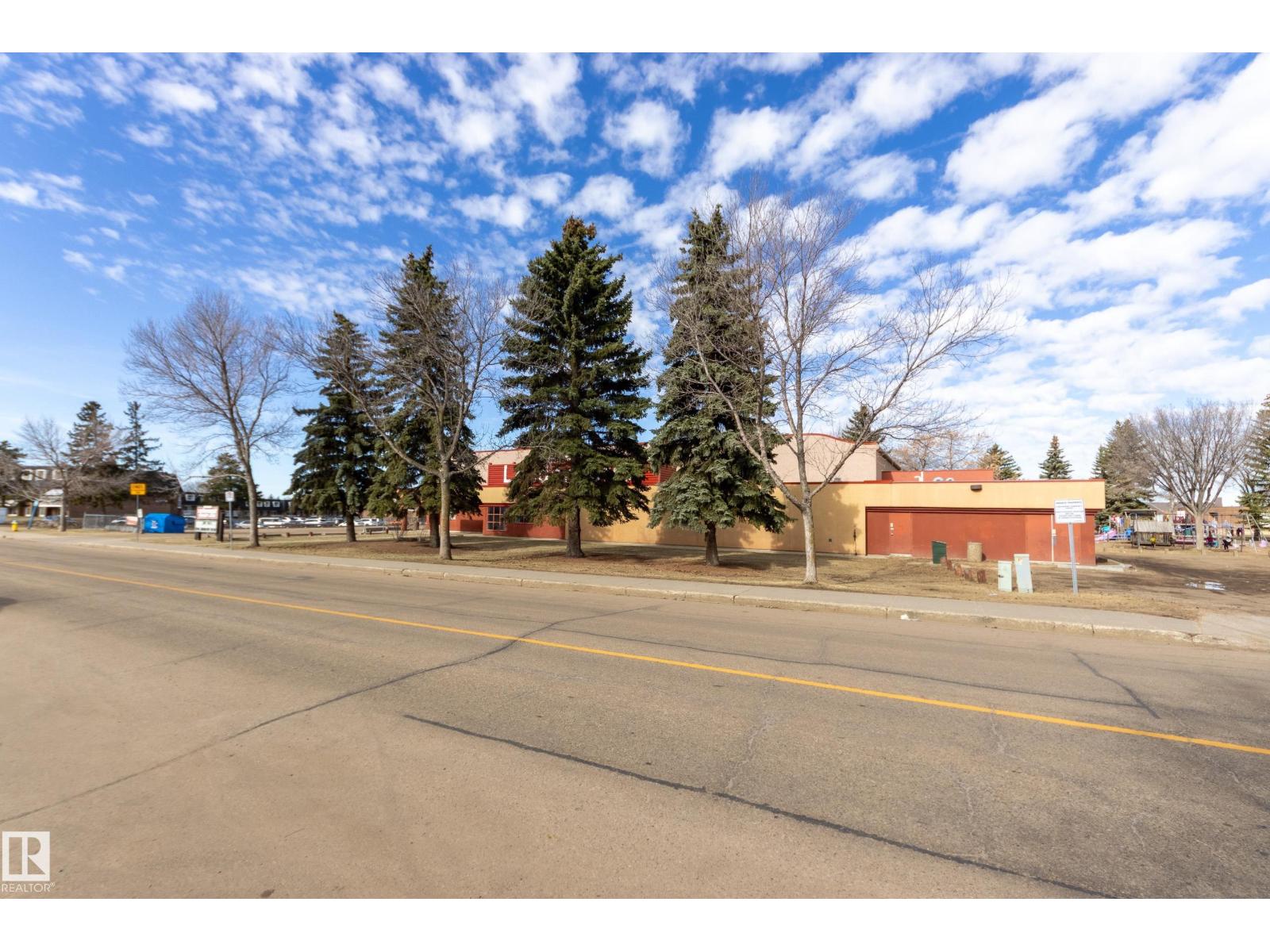 14227 74 ST NW - 40