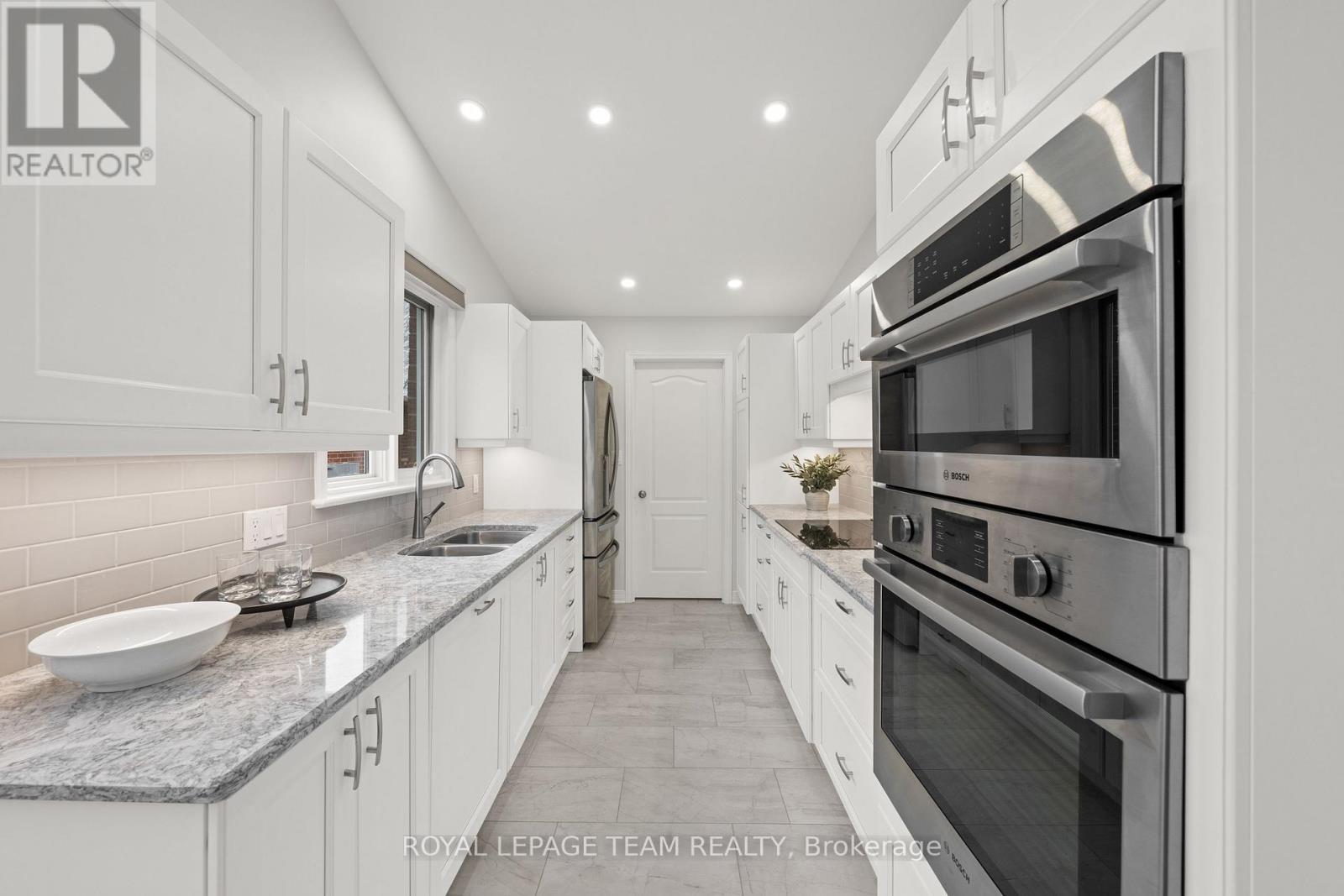 12 COULSON COURT, Ottawa, Ontario, K2K2X8 — Photo 17